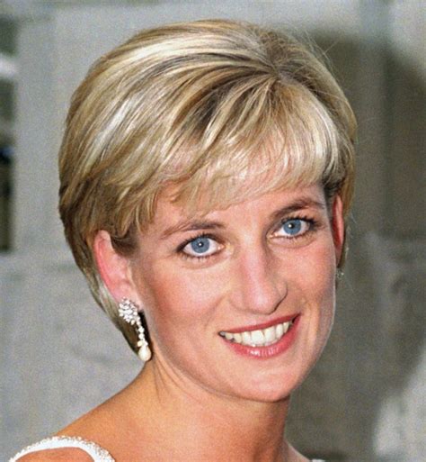 diana height|Princess Diana Was the Tallest Female in the British Royal .